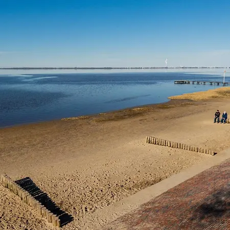 Vivid - Ideal Fuer 4 - Strandnaehe Mit 2 Terrassen - 2 Sz & Wz Daire